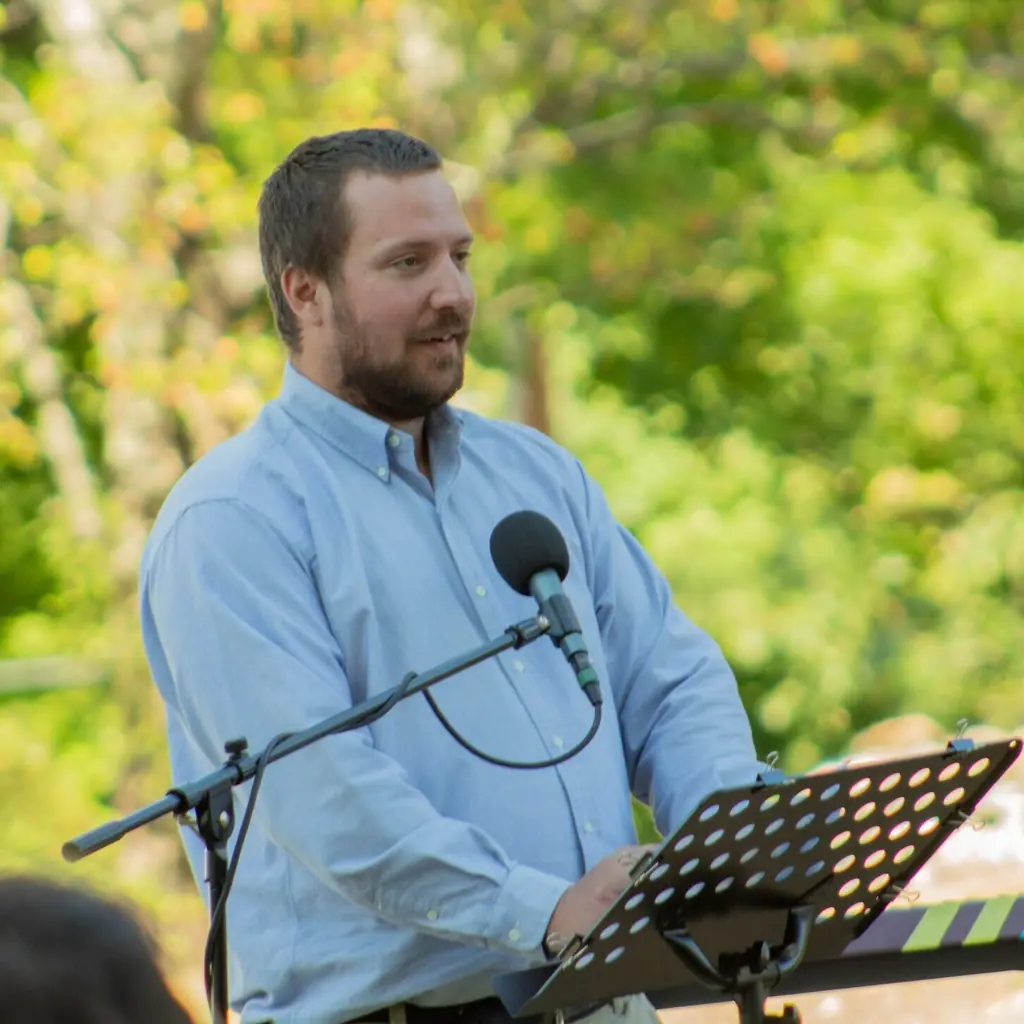 Dave giving his testimony of the Lord's redemption at graduation (2020)